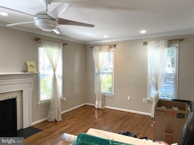 11878 Abercorn Ct, Reston, VA 20191 - photo 3