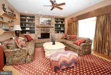 802 Hillstead Dr, Lutherville Timonium, MD 21093 - photo 4