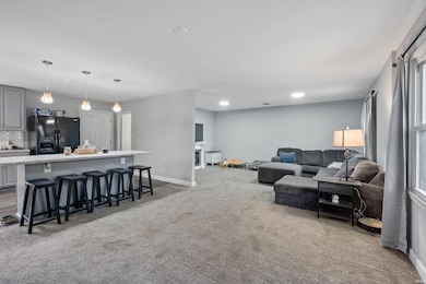 1807 W Wenlock Dr, Marion, IN 46952 - photo 2