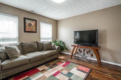 6803 Arbor Creek Dr unit 30, Louisville, KY 40228 - photo 4