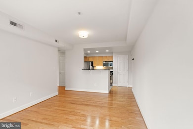231 N Thomas St unit 105, Arlington, VA 22203 - photo 6