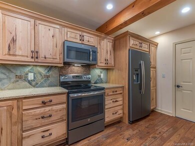 44 Lake Pointe Cir, Hendersonville, NC 28792 - photo 7