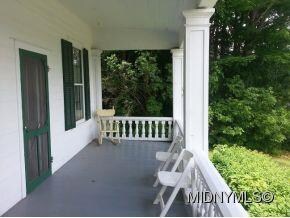 Country-style porch