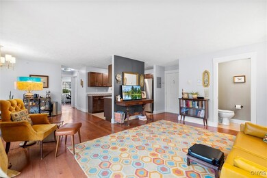 1408 Landrush Way, Baldwinsville, NY 13027 - photo 4