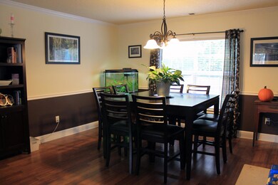 Maple Dining