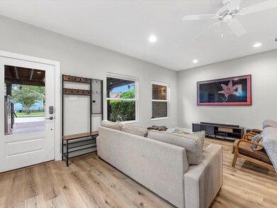 5114 Cochran St, Houston, TX 77009 - photo 7