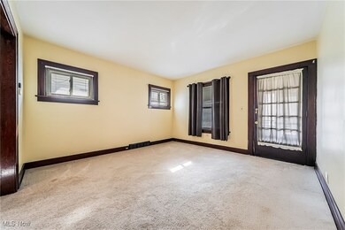 26381 Shoreview Ave, Euclid, OH 44132 - photo 4