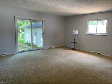 1702 Eldon Dr, Wickliffe, OH 44092 - photo 3