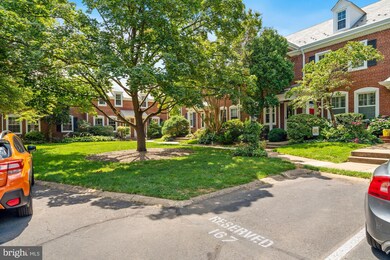 3573 S Stafford St unit A, Arlington, VA 22206 - photo 2