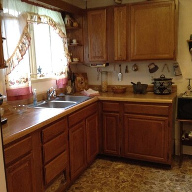 301 Filbert St, New Carlisle, IN 46552 - photo 4