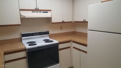 2993 Range & Fridge