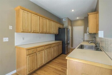 7335 Silverheel St, Shawnee, KS 66227 - photo 7