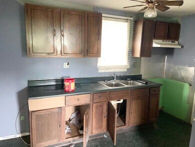 349 Hocking Ave, Logan, OH 43138 - photo 4