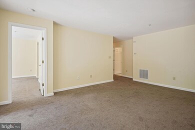 125 Timberbrook Ln unit 204, Gaithersburg, MD 20878 - photo 3