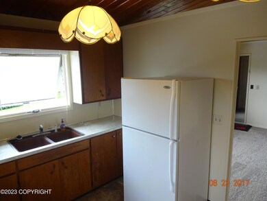 5324 Sharon St unit 3, Anchorage, AK 99508 - photo 2