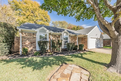 505 Rosemary Ln, Euless, TX 76039 - photo 4