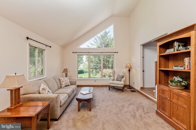 20519 Bluebird Ave, Hagerstown, MD 21742 - photo 2