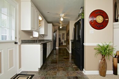 159 Settlers Cir, Jacksonville, NC 28546 - photo 4