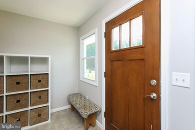 212 Lincoln Ln, Sykesville, MD 21784 - photo 3