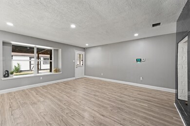 6618 Castleview Ln, Missouri City, TX 77489 - photo 7