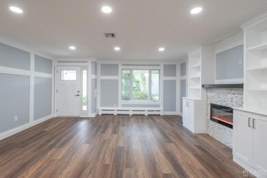 112 Indigo Plaza, Monroe Township, NJ 08831 - photo 3