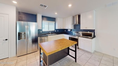 4554-south-sunrise-bluff-way-kitchen