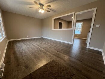 504 Overton Dr, Clarksville, TN 37042 - photo 3