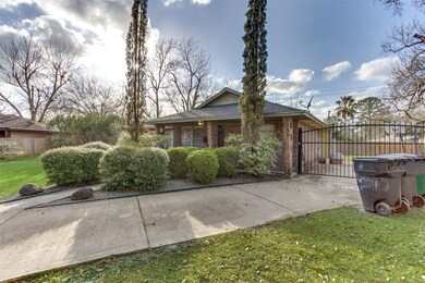 3011 Carlford Cir, Houston, TX 77018 - photo 4