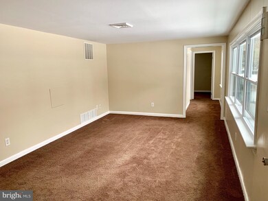 289 Creek Rd, Mount Laurel, NJ 08054 - photo 3