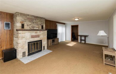 613 Baldwin St, Maxwell, IA 50161 - photo 3