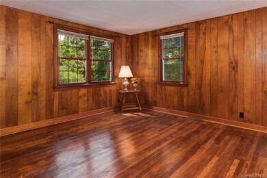 Wonderful Natural Light Fills Living Room