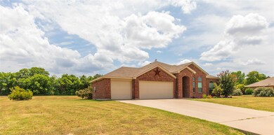 148 Creekwood Ranch Rd, Azle, TX 76020 - photo 2