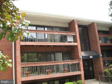 53 Skyhill Rd unit 201, Alexandria, VA 22314 - photo 2