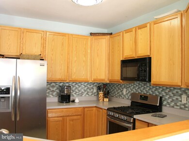 2542 Running Wolf Trail, Odenton, MD 21113 - photo 2