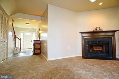 10513 Oronoco Ln, Manassas, VA 20109 - photo 3