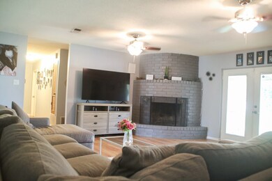 108 Crestwood Dr, Fredericksburg, TX 78624 - photo 7