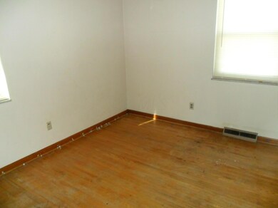 1079455_bed2