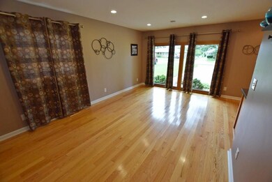 149 E 75th St, Anderson, IN 46013 - photo 6