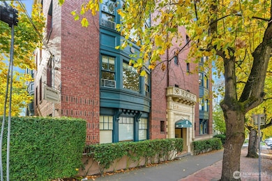 605 E Denny Way, Seattle, WA 98122 - photo 3