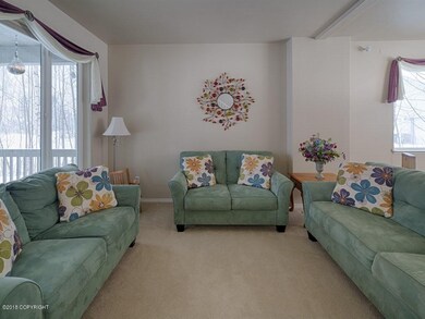 005_Living Room
