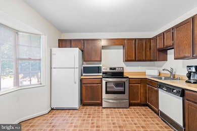 5945 First Landing Way unit 92, Burke, VA 22015 - photo 2