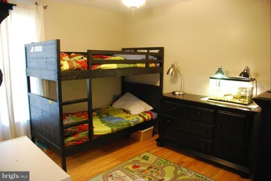 10617 Wheatley St, Kensington, MD 20895 - photo 7