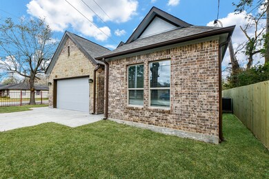 5402 Firnat St, Houston, TX 77016 - photo 3