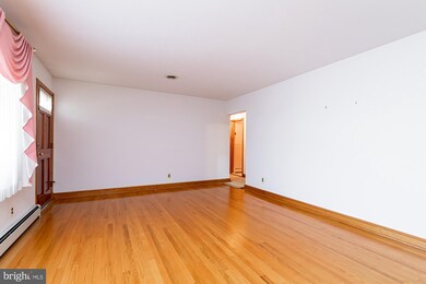 711 Clover Ave, Essex, MD 21221 - photo 7