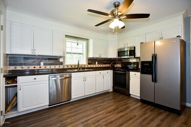 509 Lakewood Dr, Jacksonville, NC 28546 - photo 7