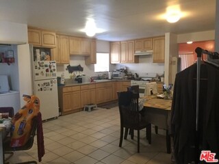 911 W 127th Place, Compton, CA 90222 - photo 6