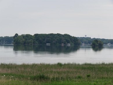 119 Linden Ln, Fox Lake, WI 53933 - photo 3