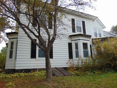202 Spring St, Saint Johnsbury, VT 05819 - photo 2