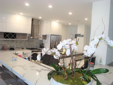 Leisure Towers unit PH B, Pompano Beach, FL 33062 - photo 3