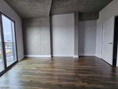 58 Elm St unit 506, Newark, NJ 07105 - photo 5